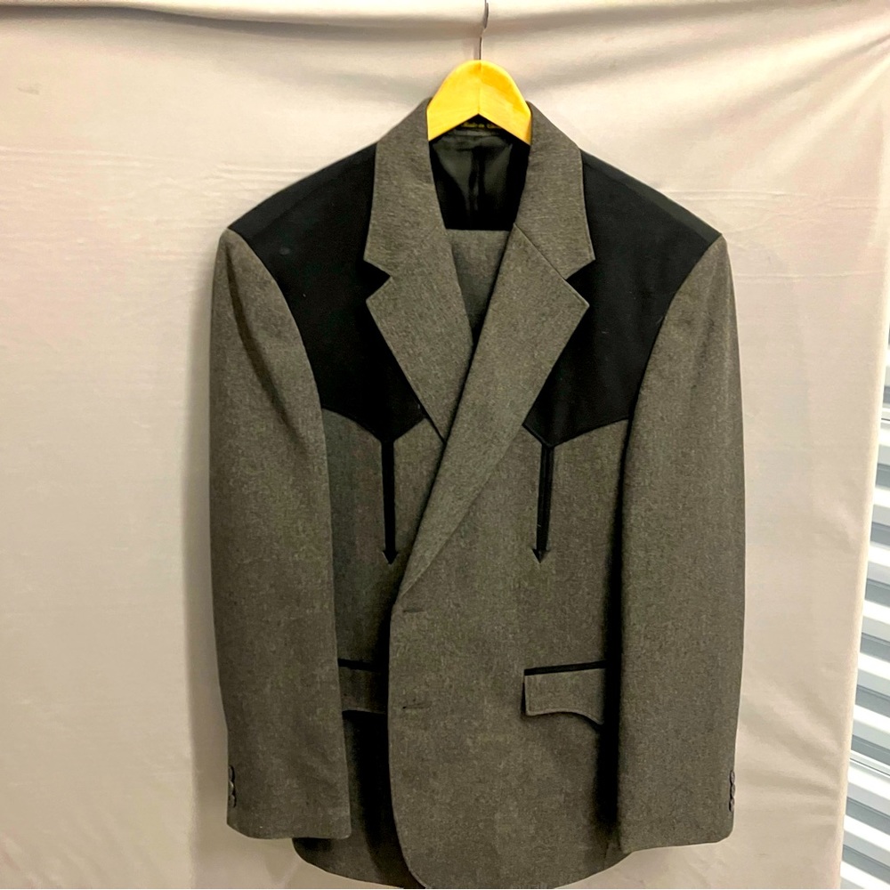 Circle S suit